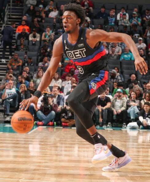 1677593610572040534.jpg 怀斯曼.jpg