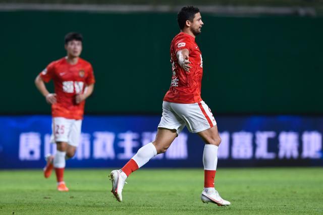 kaiyun-另类戴帽艾克森成德比新主角 离李金羽纪录仅2球