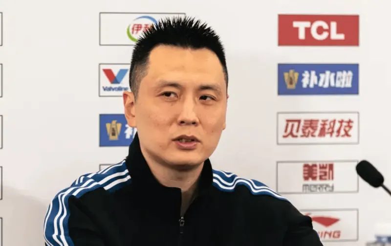 开云-卢伟：很荣幸能带到这么好的球员，球队每个人都牺牲很多